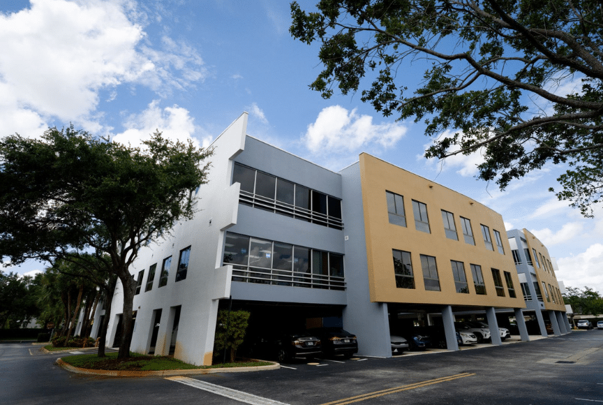 orthodontist in pembroke pines office
